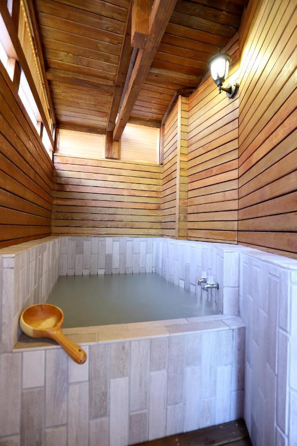 Phoenix Pavilion Hot Spring Hotel Тайбэй Экстерьер фото