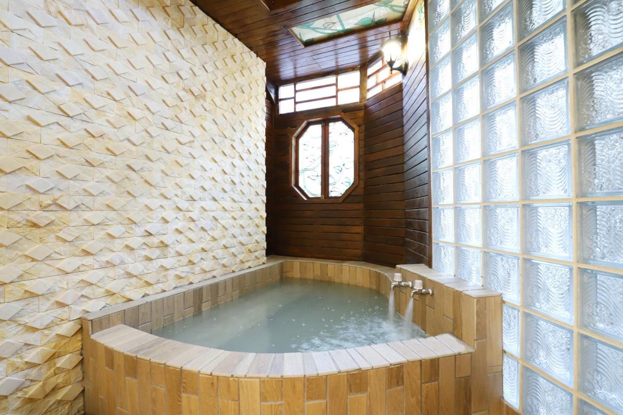 Phoenix Pavilion Hot Spring Hotel Тайбэй Экстерьер фото