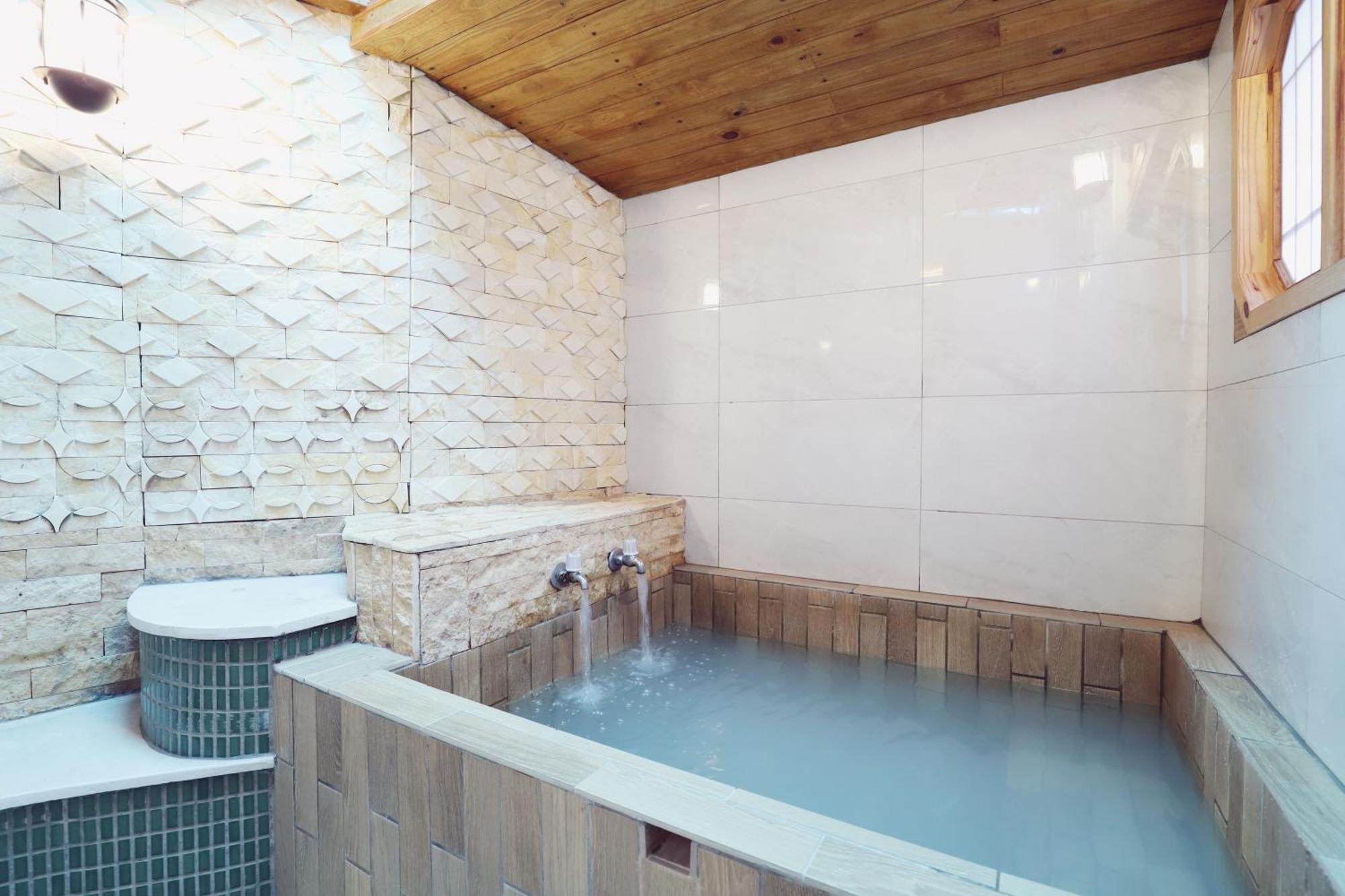 Phoenix Pavilion Hot Spring Hotel Тайбэй Экстерьер фото